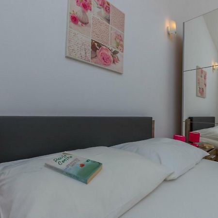Principium Apartments Klenovica Bagian luar foto