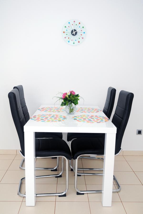 Principium Apartments Klenovica Bagian luar foto