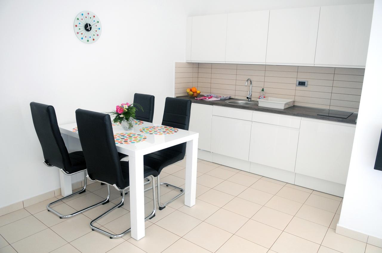 Principium Apartments Klenovica Bagian luar foto