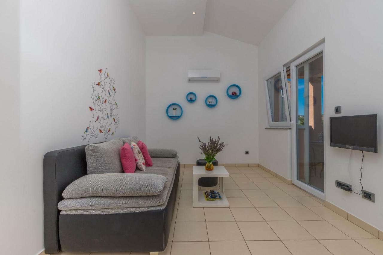 Principium Apartments Klenovica Bagian luar foto