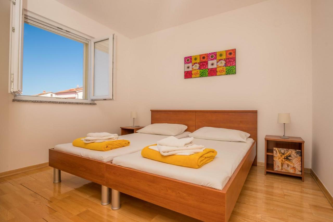Principium Apartments Klenovica Bagian luar foto