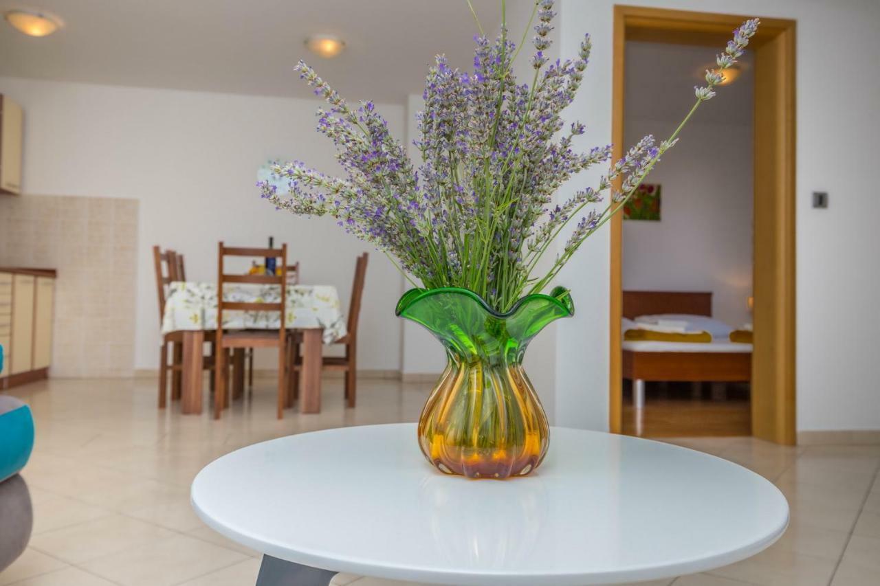 Principium Apartments Klenovica Bagian luar foto