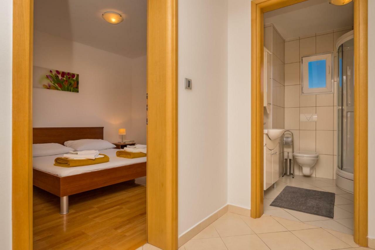 Principium Apartments Klenovica Bagian luar foto