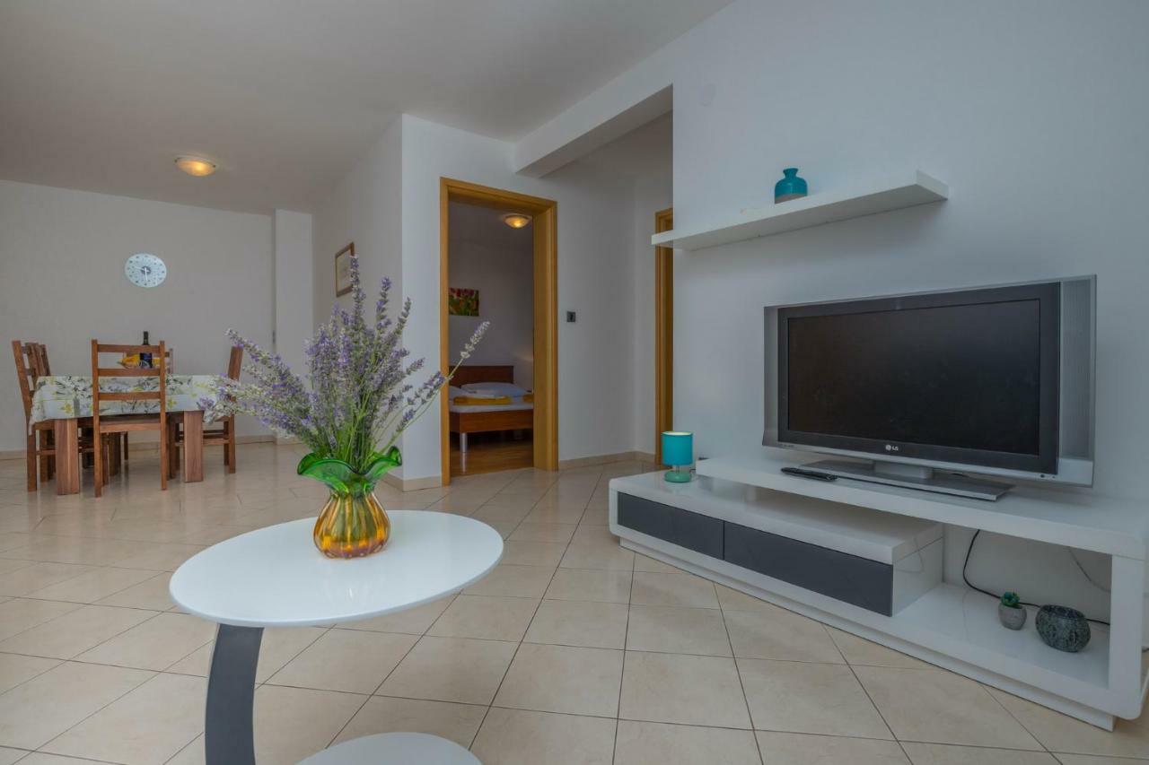 Principium Apartments Klenovica Bagian luar foto