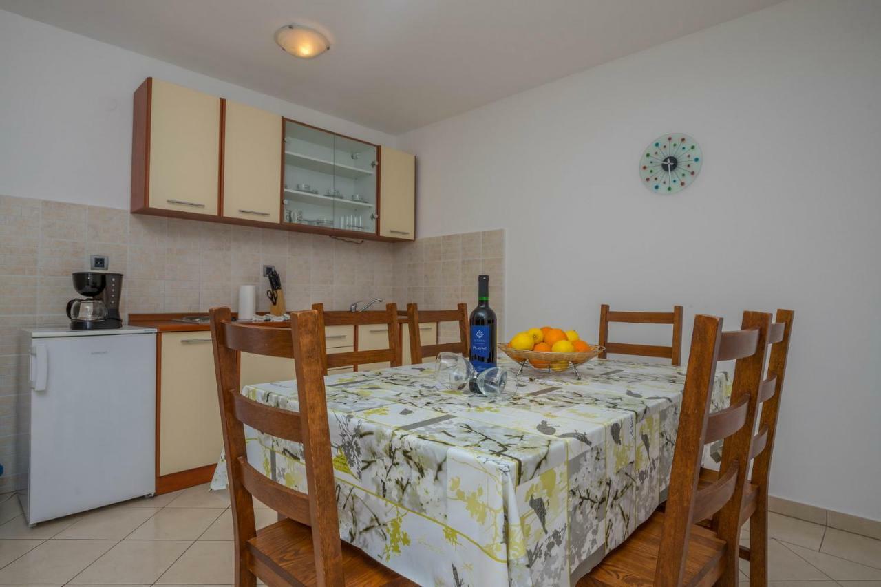 Principium Apartments Klenovica Bagian luar foto